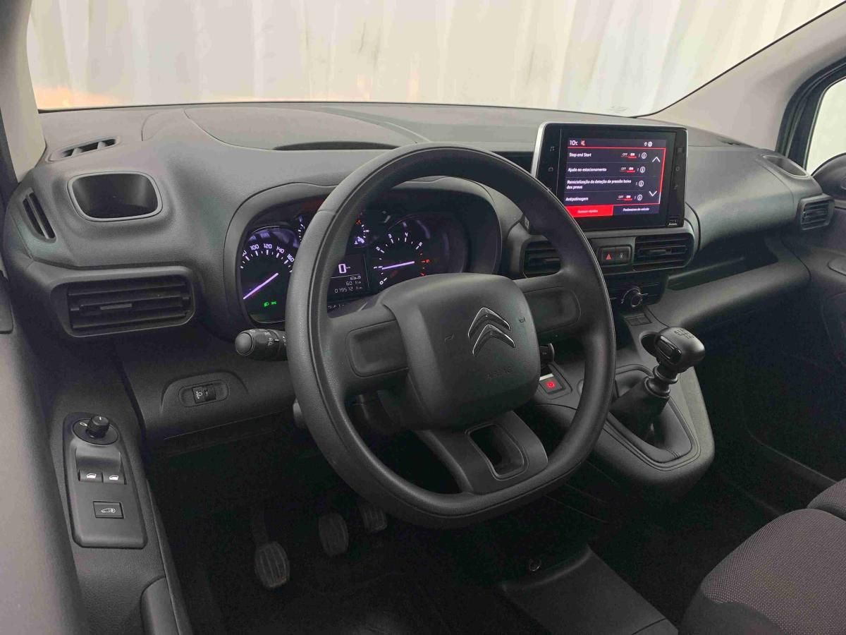 citroen-berlingo-2023-diesel-1499cc