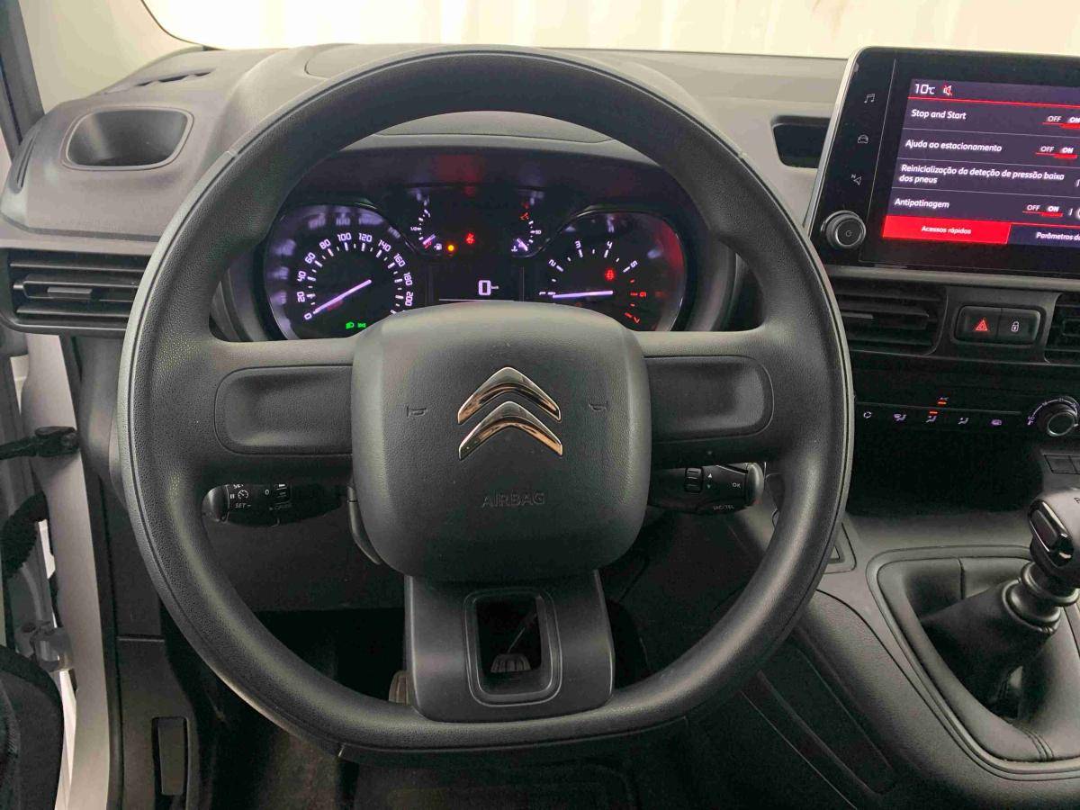 citroen-berlingo-2023-diesel-1499cc