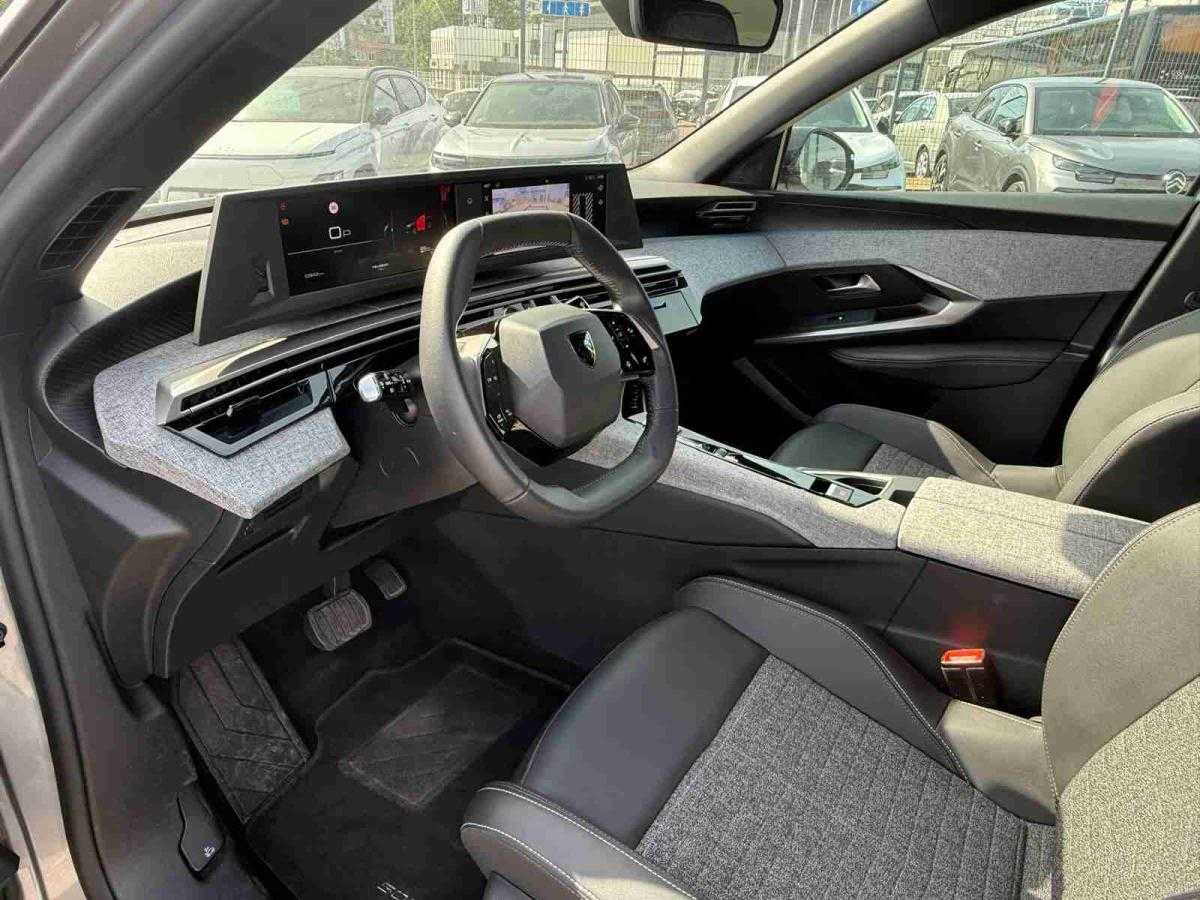 peugeot-5008-2025-gasolina-1199cc