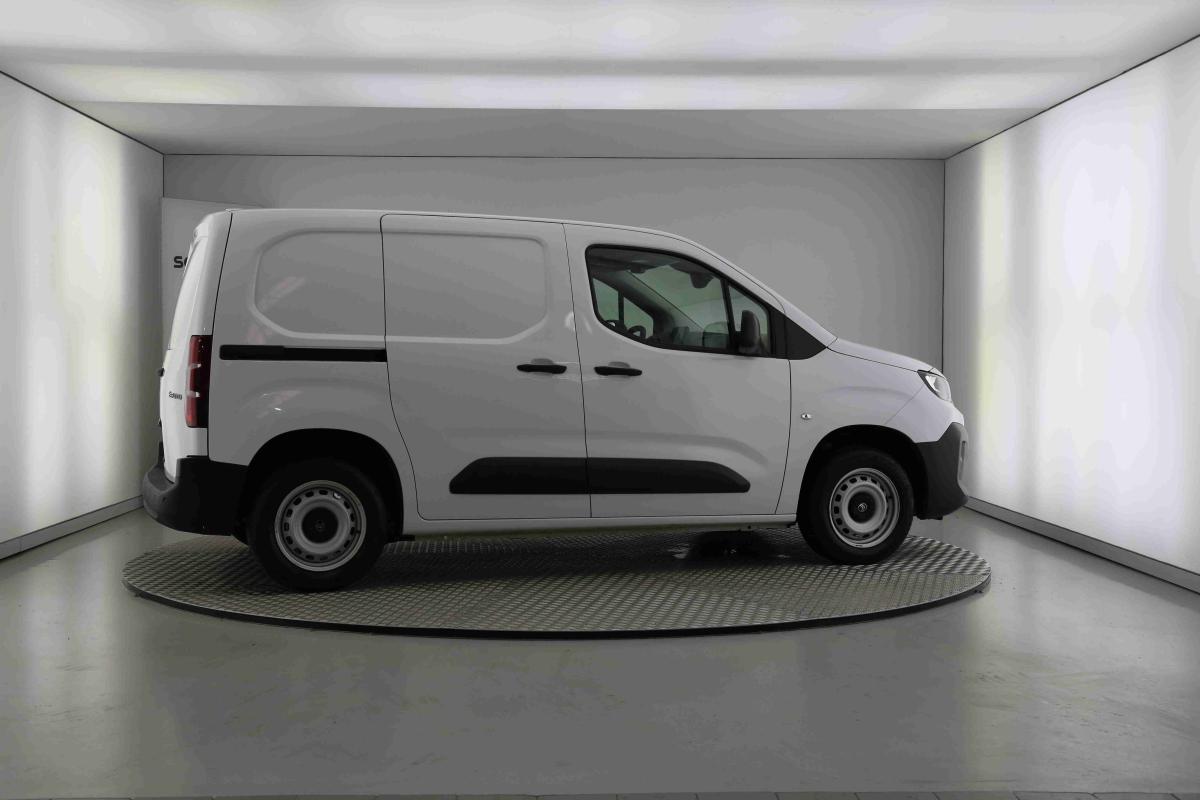 citroen-berlingo-2024-diesel-1499cc