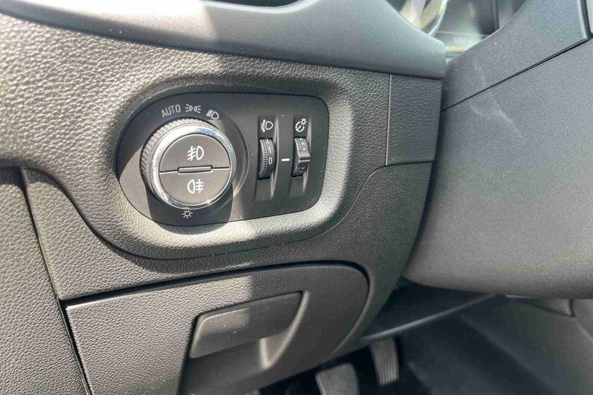 opel-astra-2019-diesel-1598cc