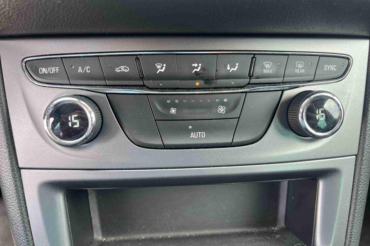 opel-astra-2019-diesel-1598cc