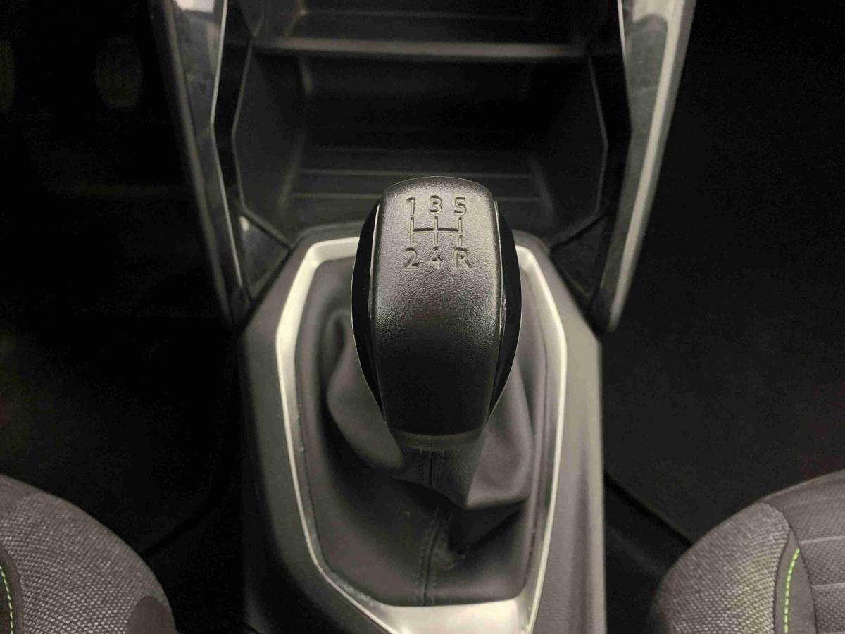 peugeot-208-2024-gasolina-1199cc