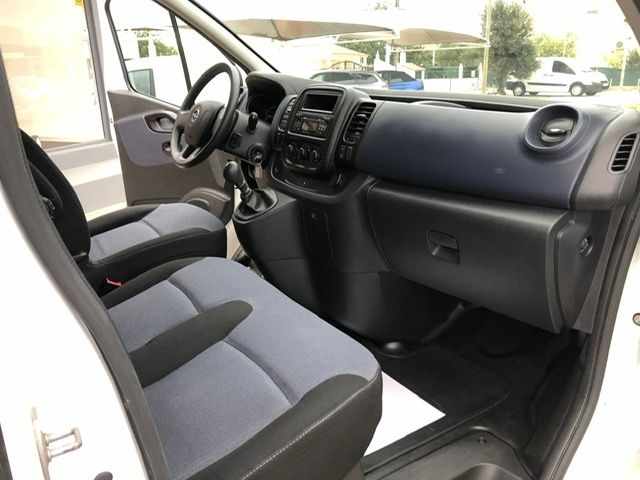 opel-vivaro-2016-diesel-1600cc