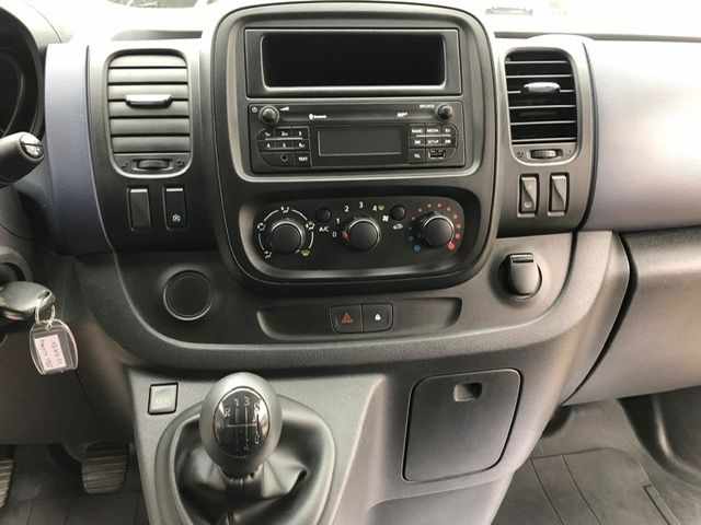 opel-vivaro-2016-diesel-1600cc