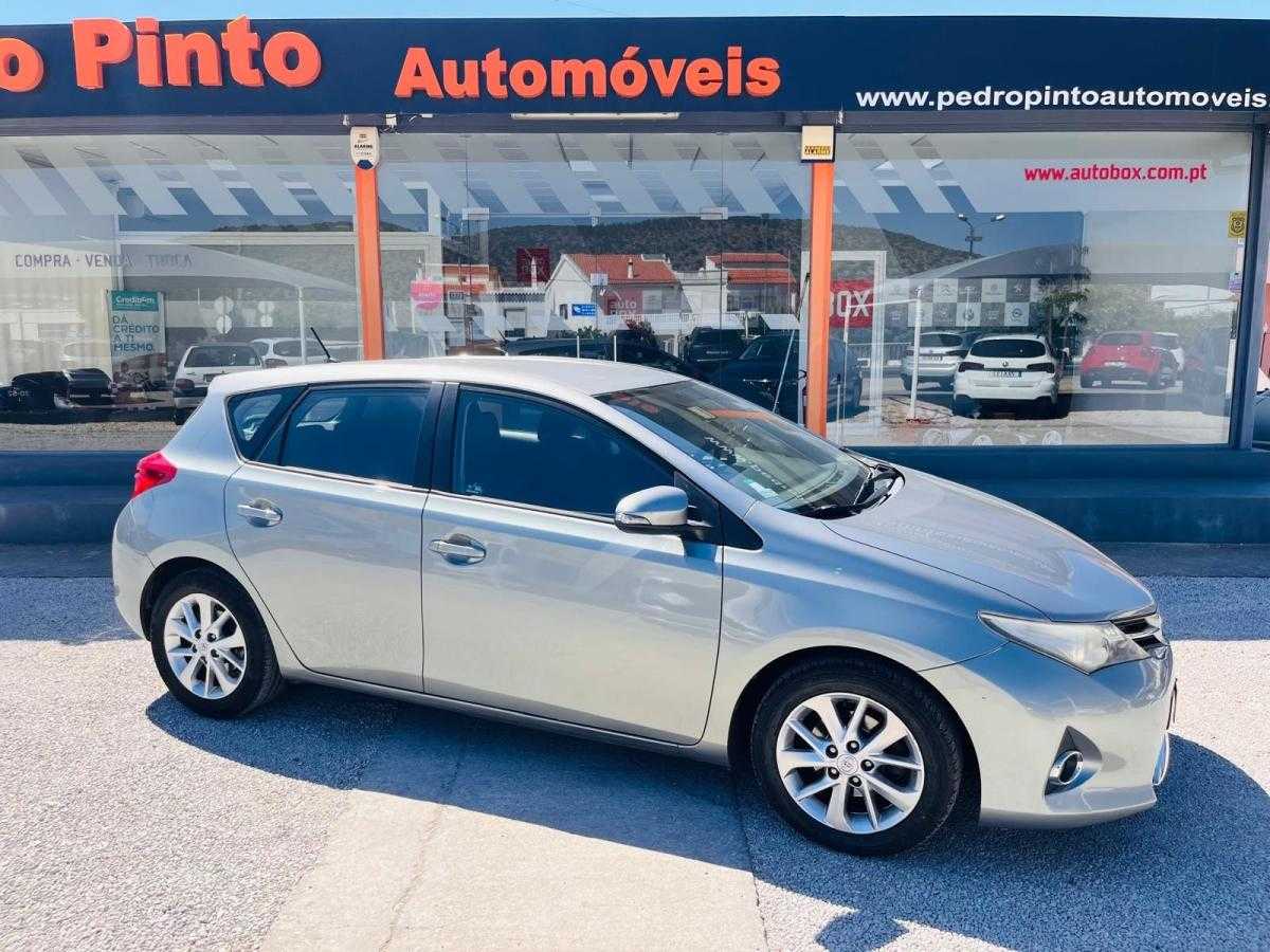 toyota-auris-2013-gasolina-1329cc