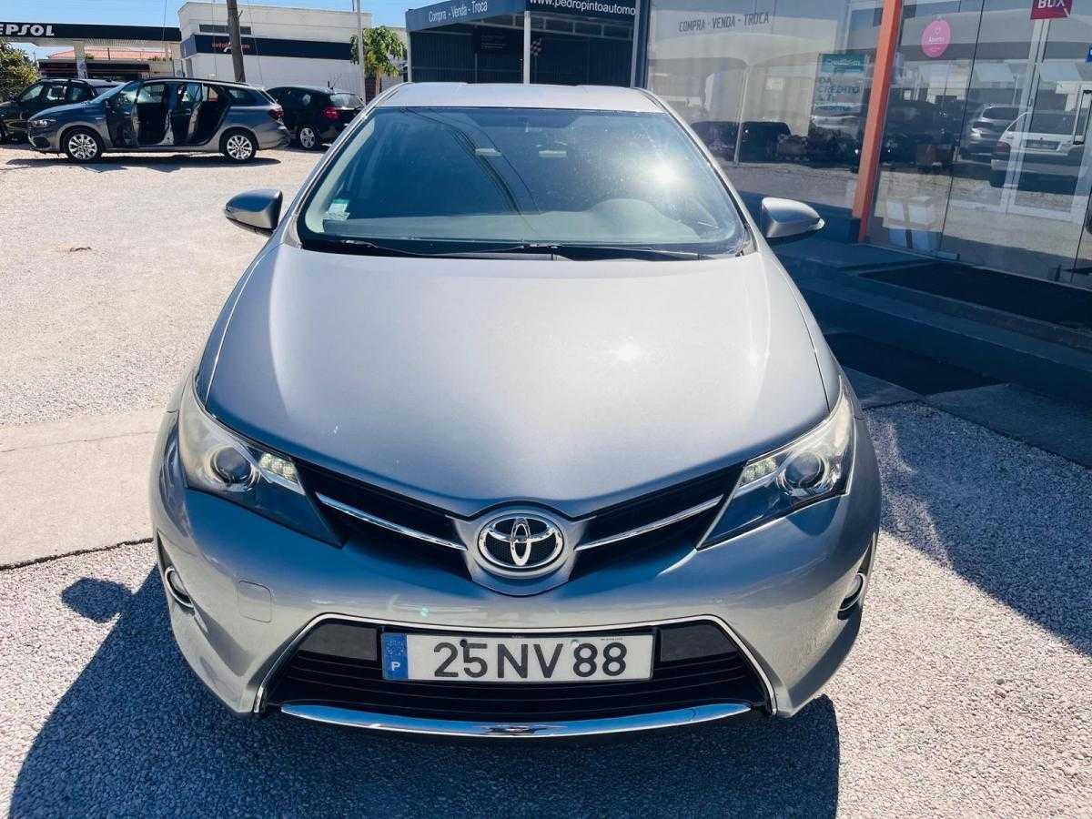 toyota-auris-2013-gasolina-1329cc