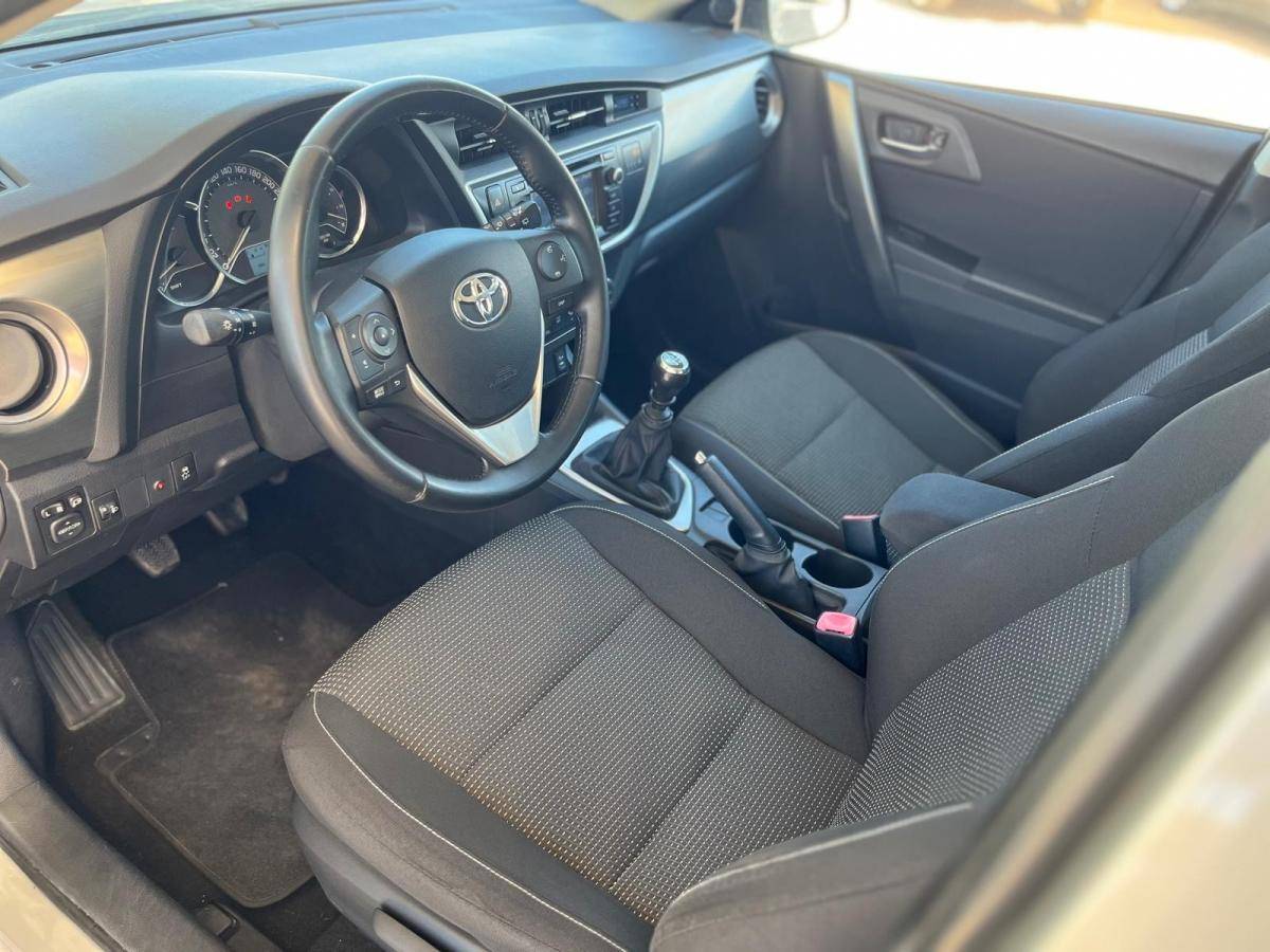 toyota-auris-2013-gasolina-1329cc