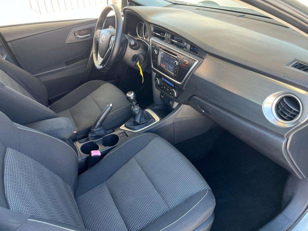toyota-auris-2013-gasolina-1329cc