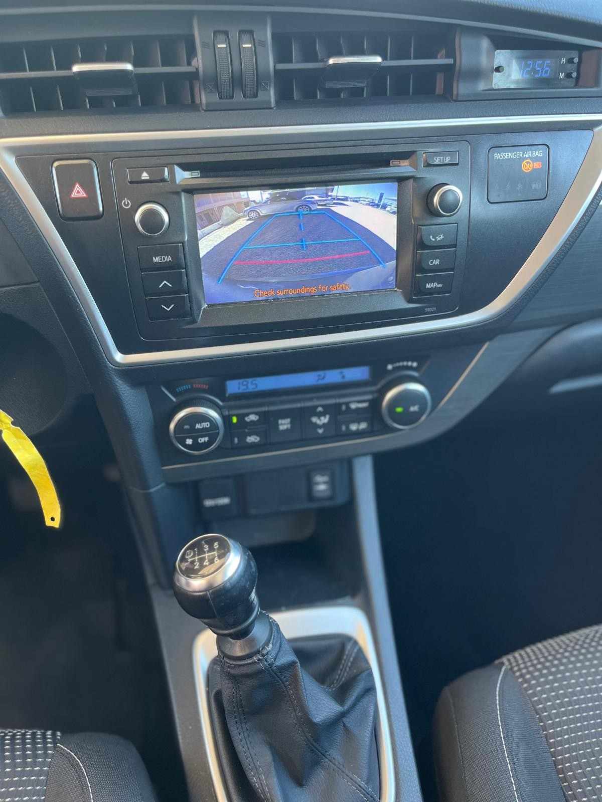 toyota-auris-2013-gasolina-1329cc