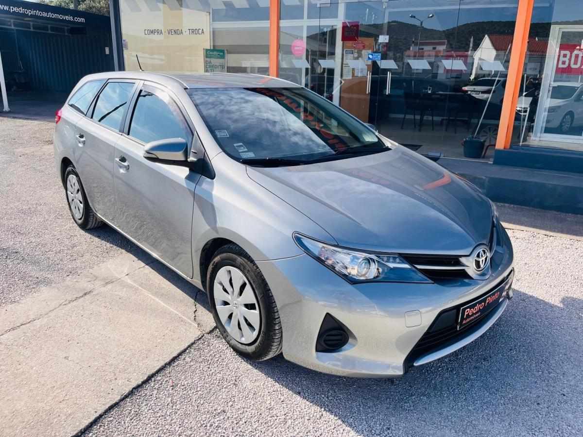 toyota-auris-touring-sports-2015-diesel-1364cc