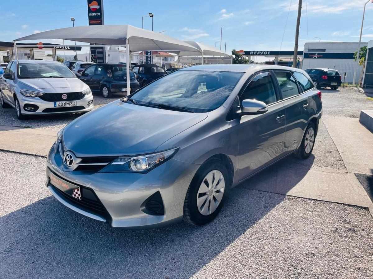 toyota-auris-touring-sports-2015-diesel-1364cc
