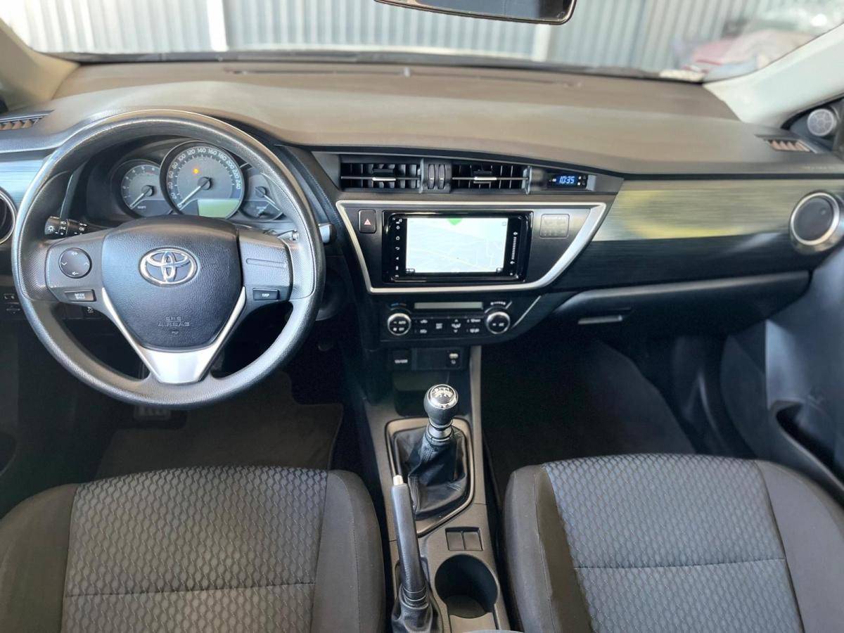 toyota-auris-touring-sports-2015-diesel-1364cc