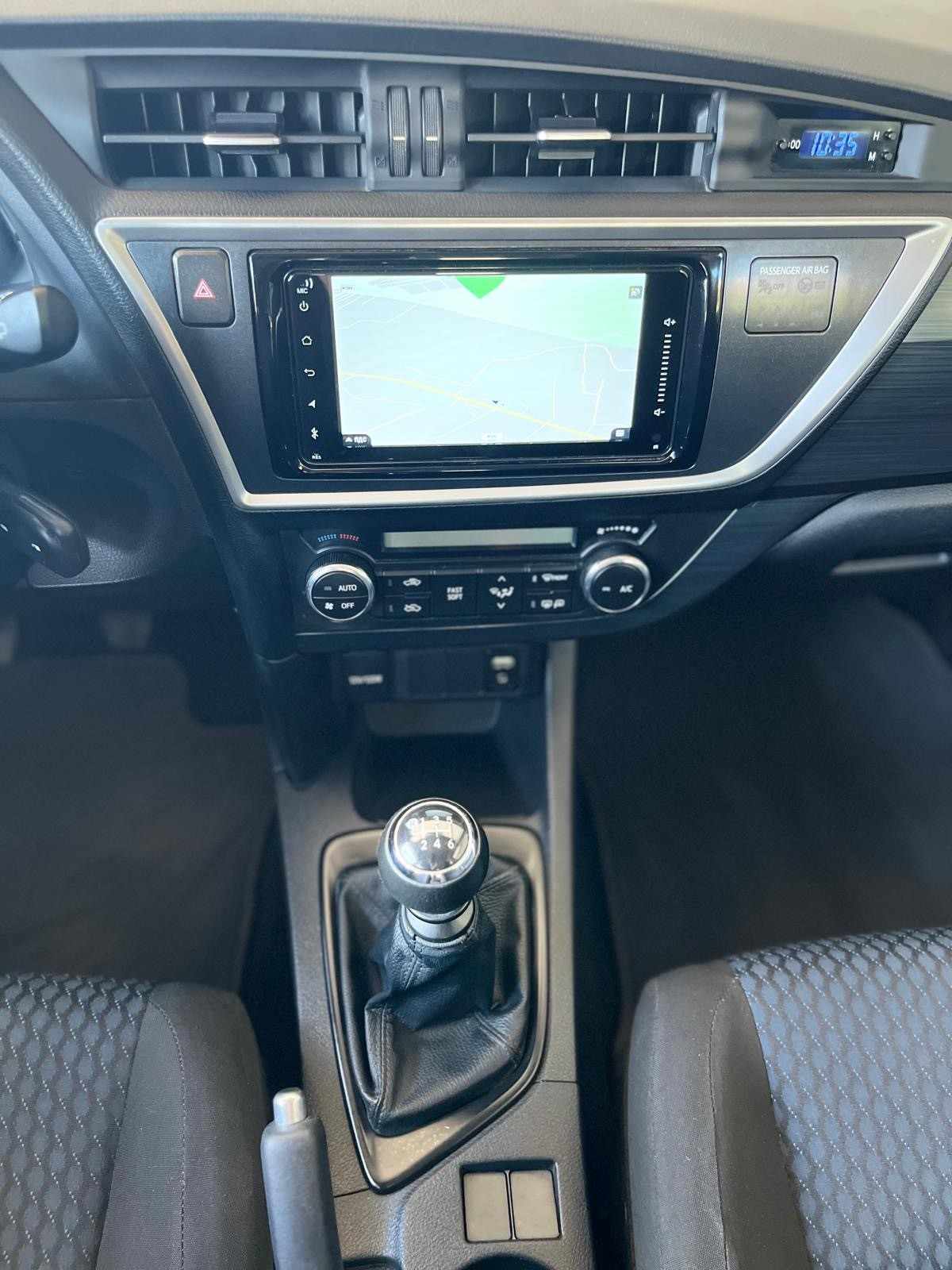 toyota-auris-touring-sports-2015-diesel-1364cc