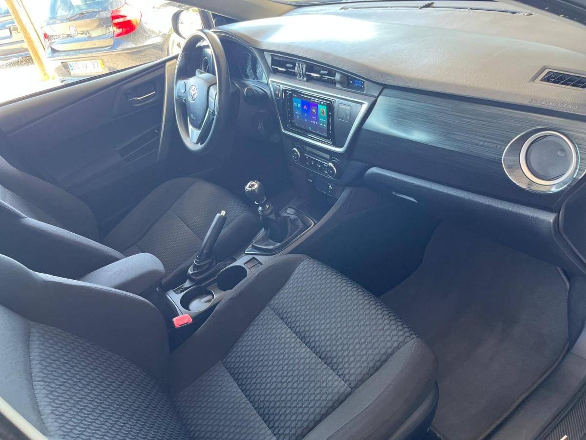 toyota-auris-touring-sports-2015-diesel-1364cc