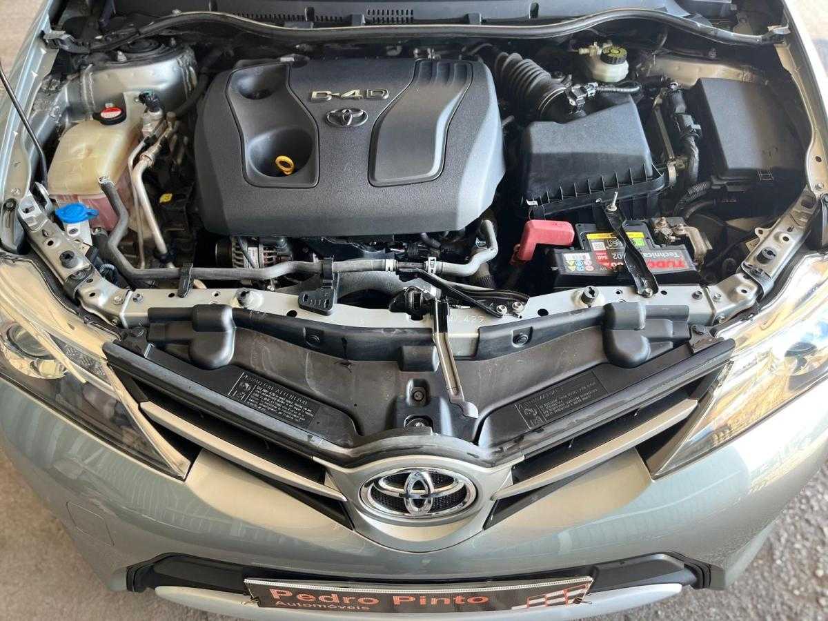toyota-auris-touring-sports-2015-diesel-1364cc