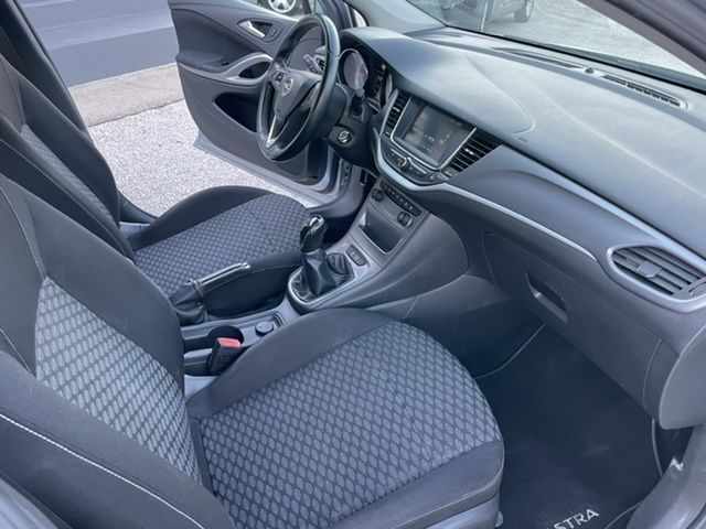 opel-astra-sport-tourer-2017-diesel-1600cc
