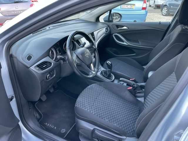 opel-astra-sport-tourer-2017-diesel-1600cc