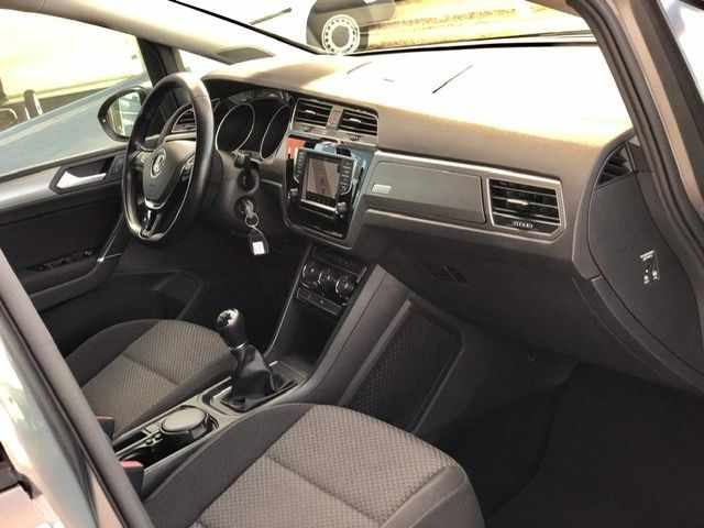 volkswagen-touran-2016-diesel-1600cc
