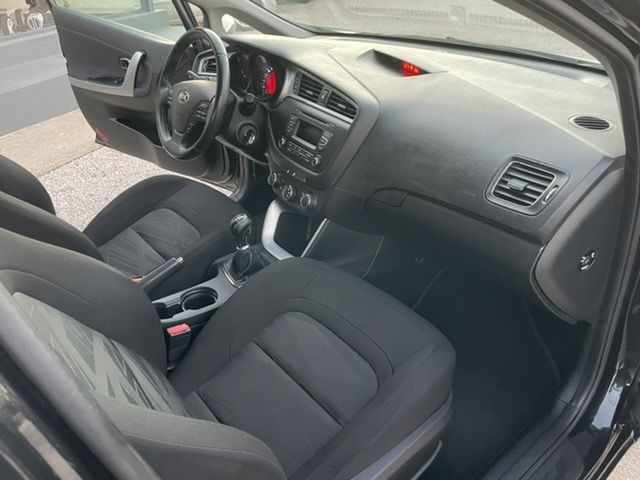 kia-ceed-sw-2016-diesel-1400cc
