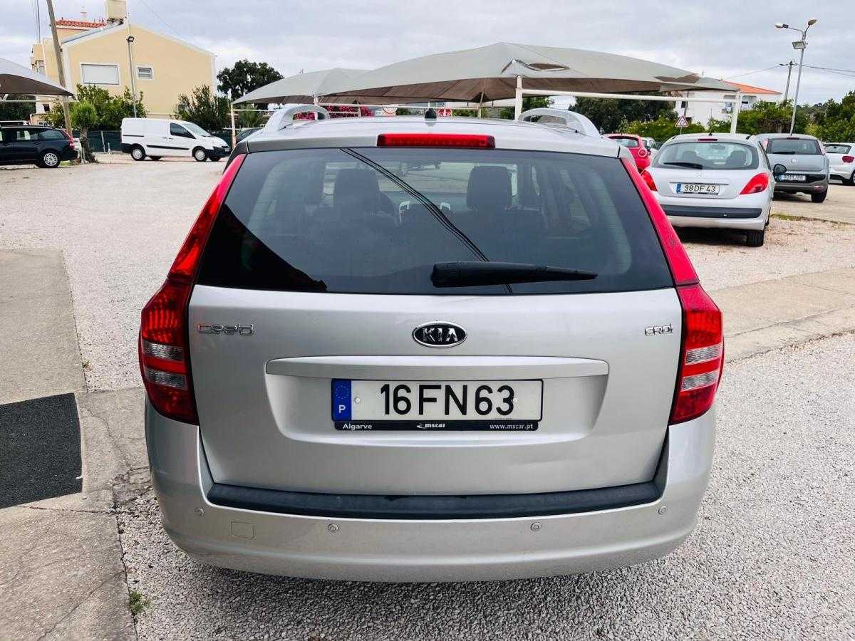kia-ceed-sw-2008-diesel-1582cc