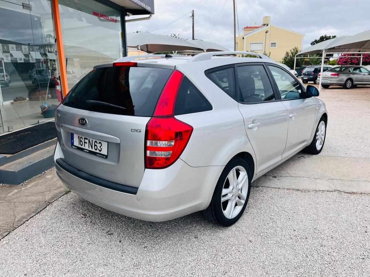 kia-ceed-sw-2008-diesel-1582cc