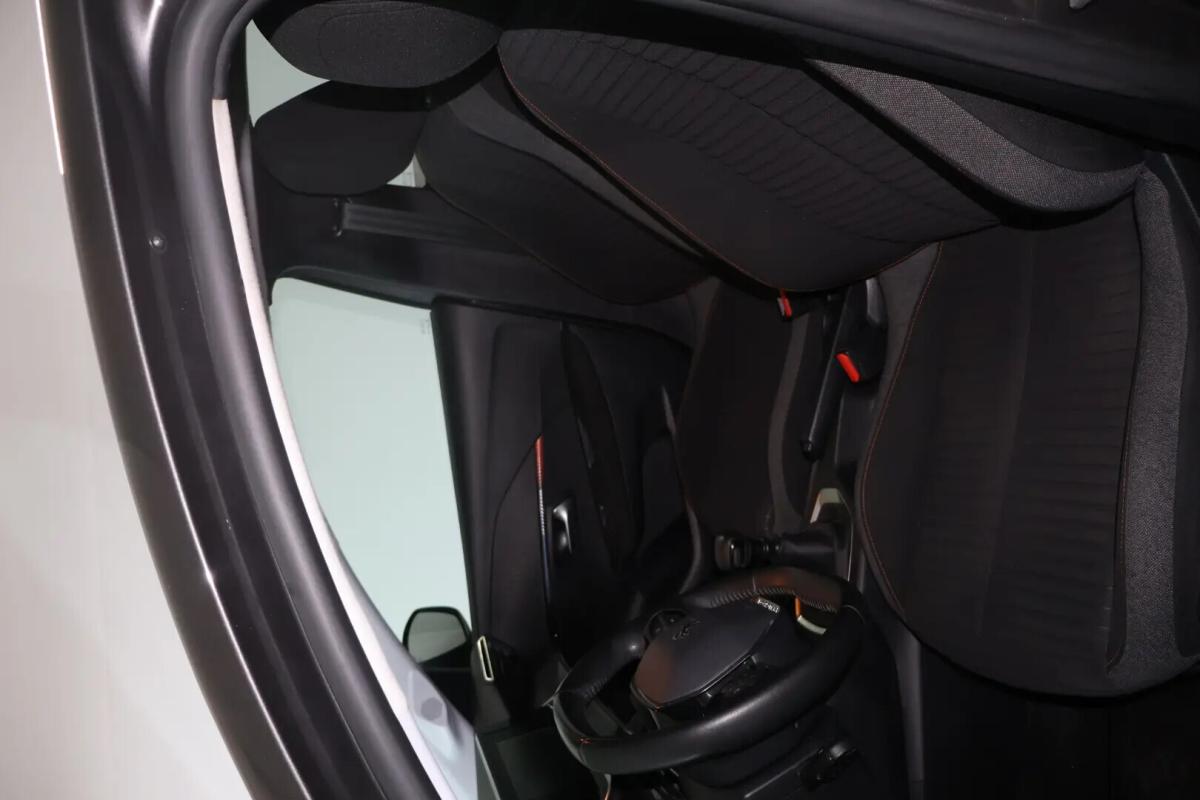 peugeot-208-2021-gasolina-1199cc