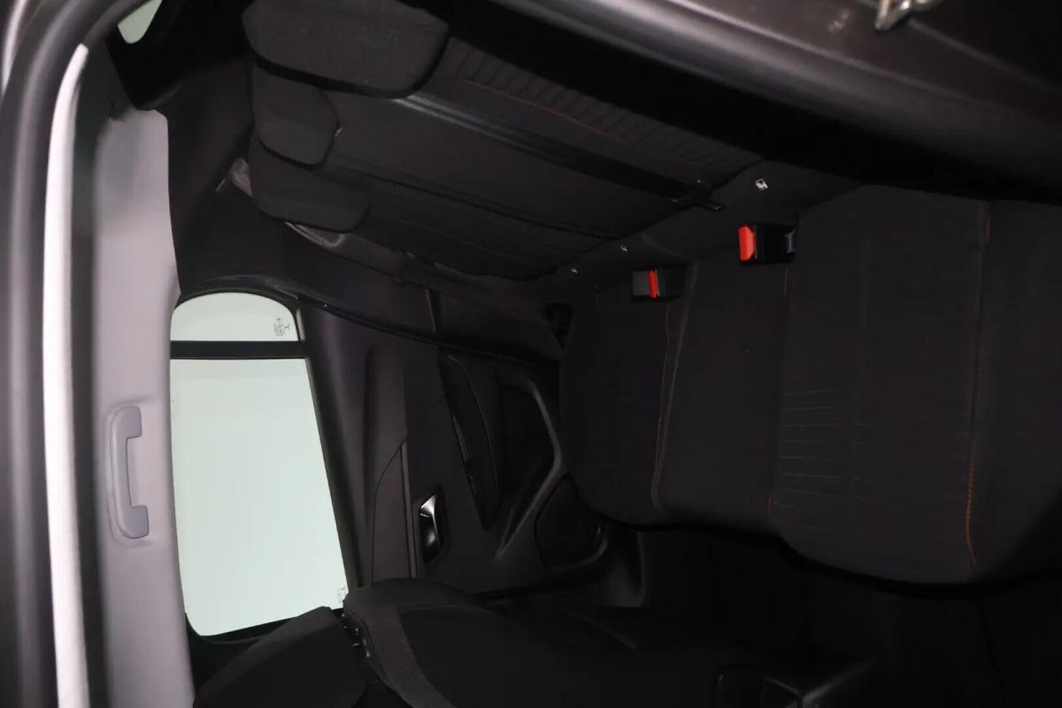 peugeot-208-2021-gasolina-1199cc