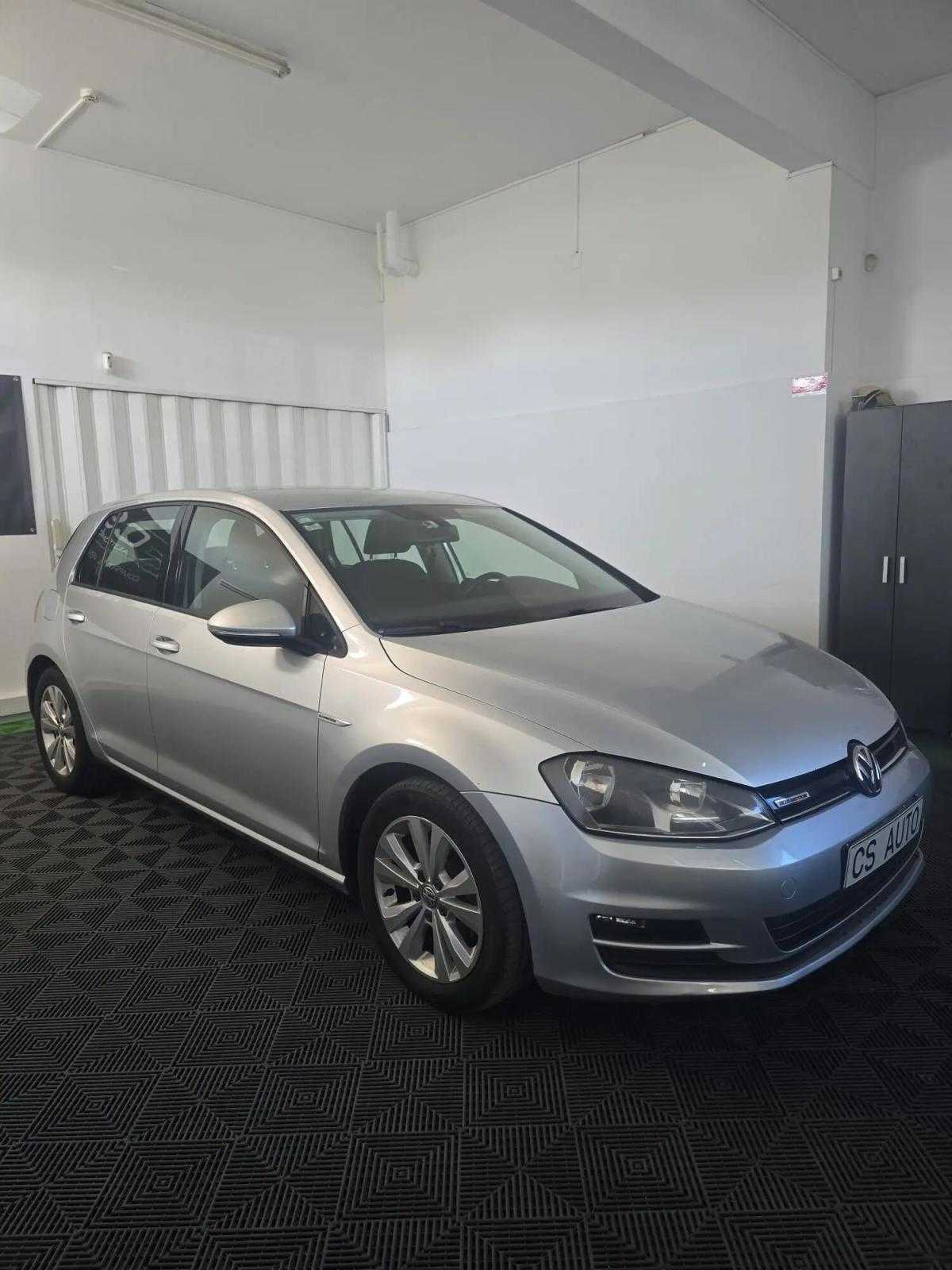 volkswagen-golf-2015-diesel-1598cc