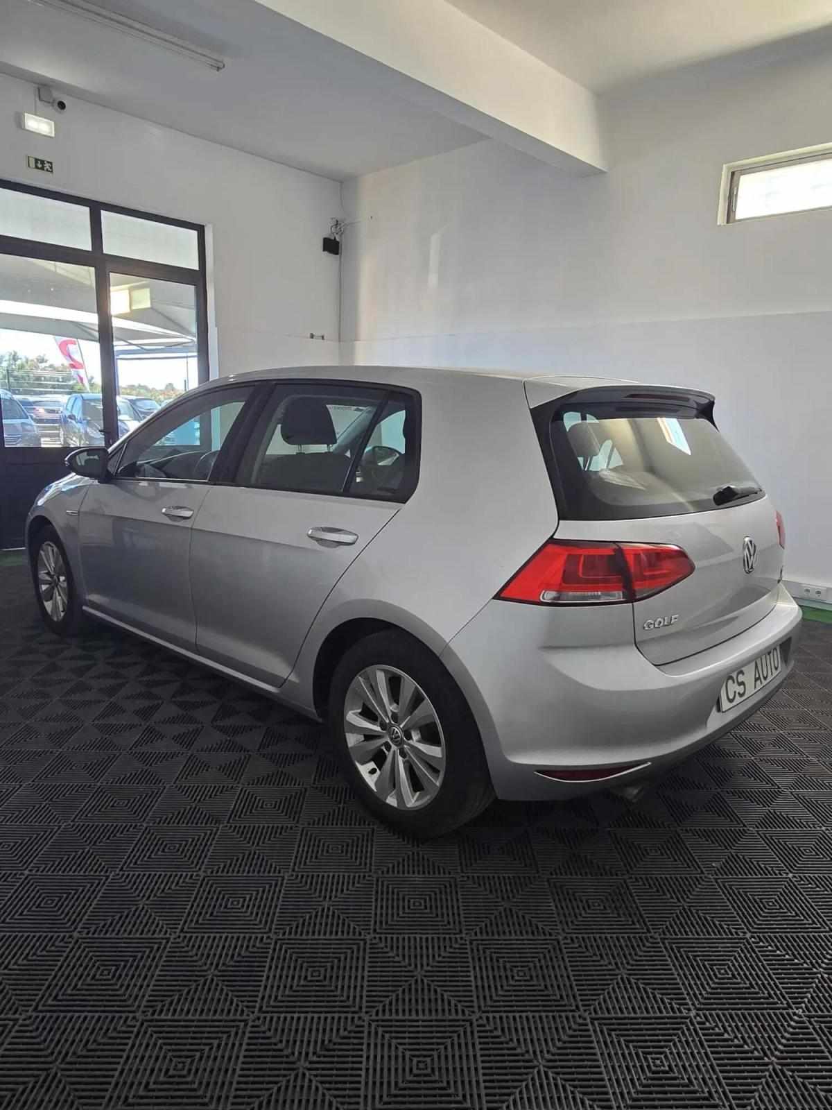 volkswagen-golf-2015-diesel-1598cc
