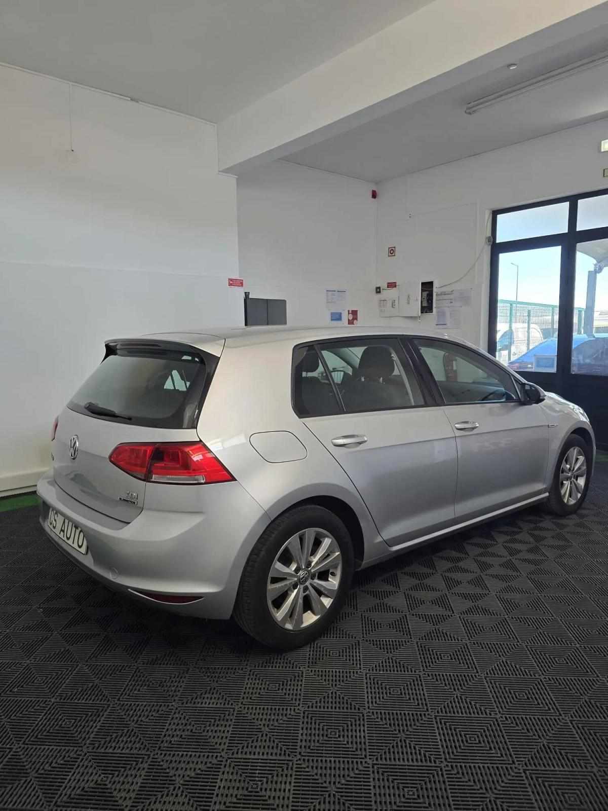 volkswagen-golf-2015-diesel-1598cc