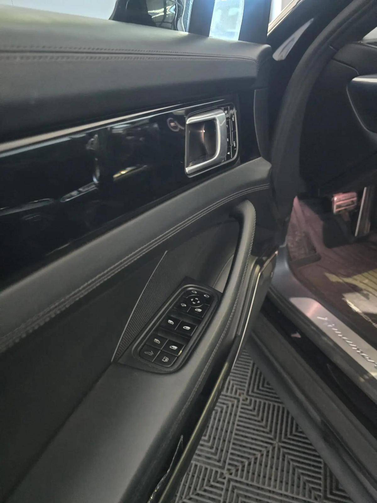 porsche-panamera-2017-hibrido-a-gasolina-2894cc