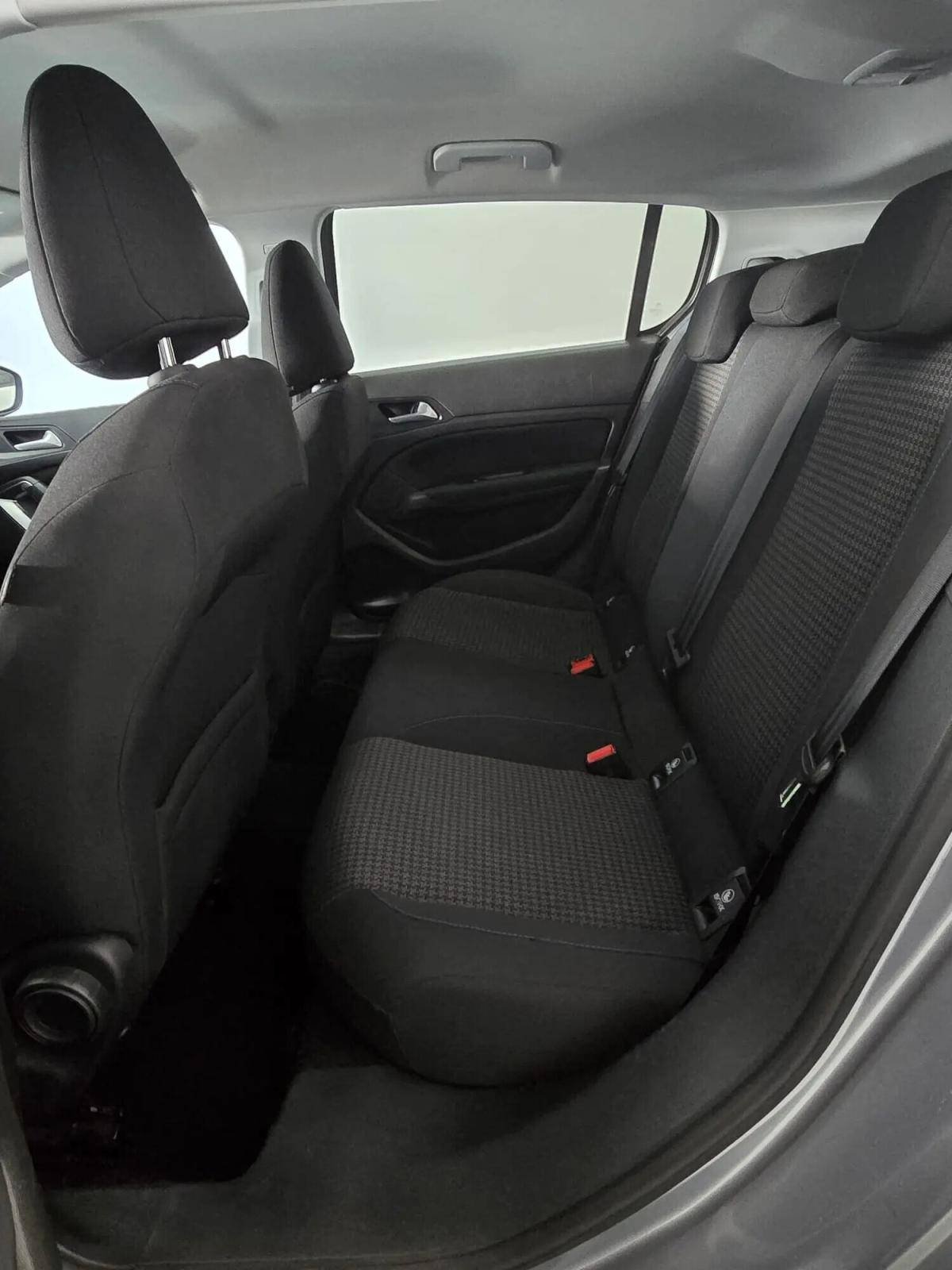 peugeot-308-2018-diesel-1499cc