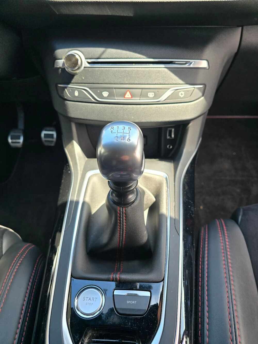 peugeot-308-2015-gasolina-1600cc