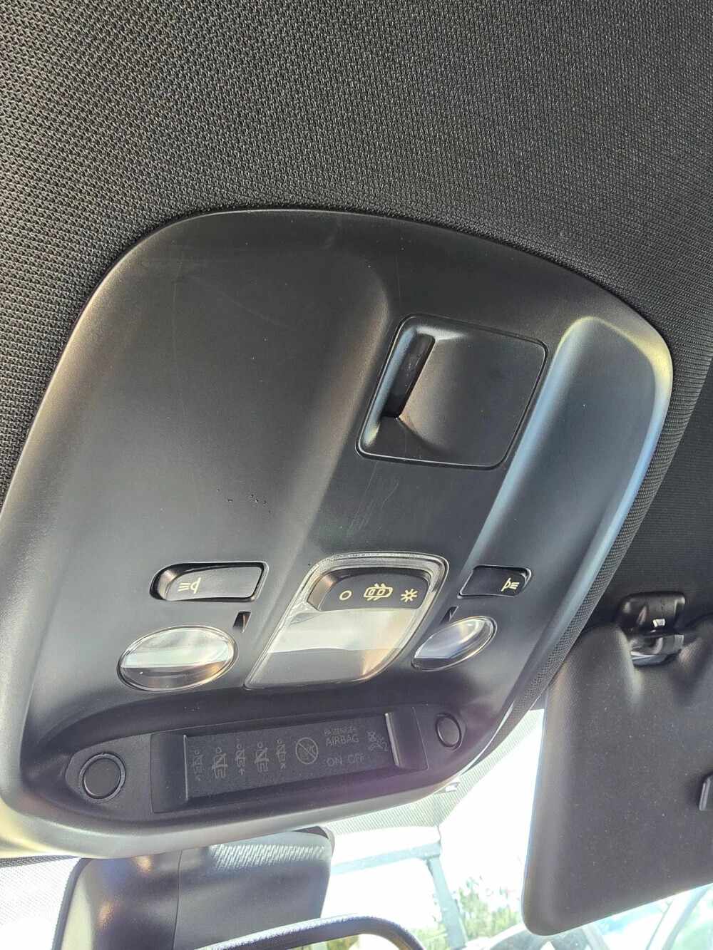peugeot-308-2015-gasolina-1600cc