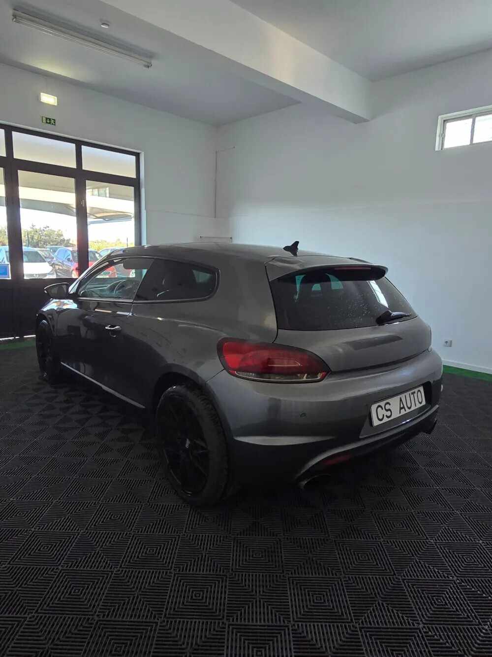 volkswagen-scirocco-2012-diesel-1968cc