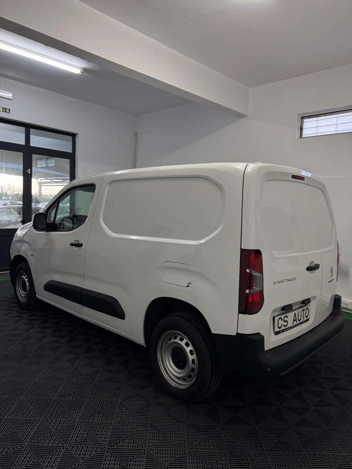 peugeot-partner-2021-diesel-1500cc