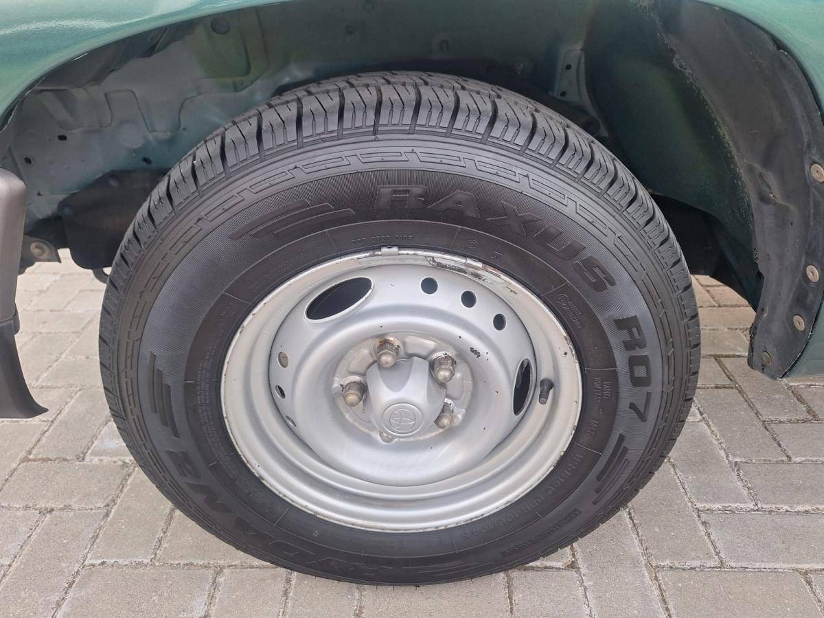toyota-hilux-1999-diesel-2446cc