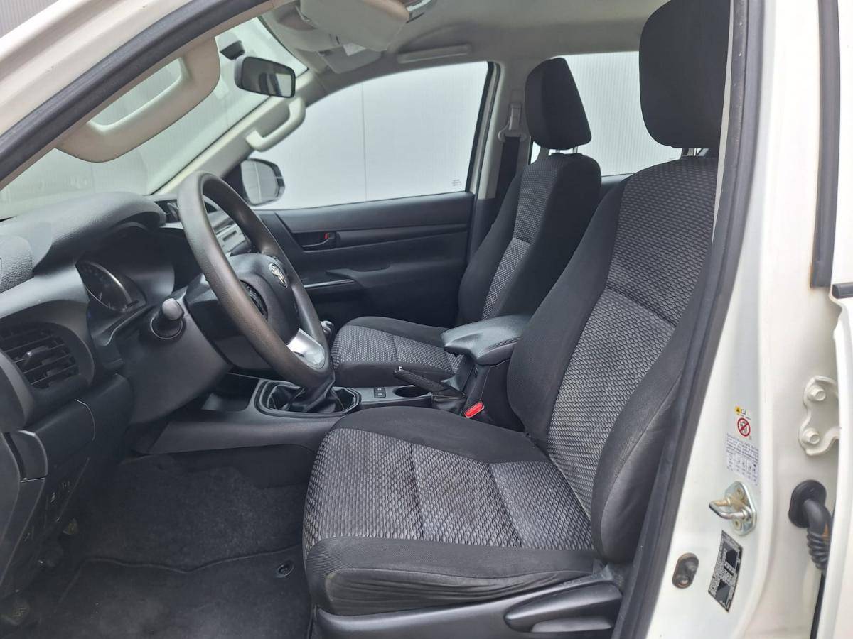 toyota-hilux-2019-diesel-2393cc