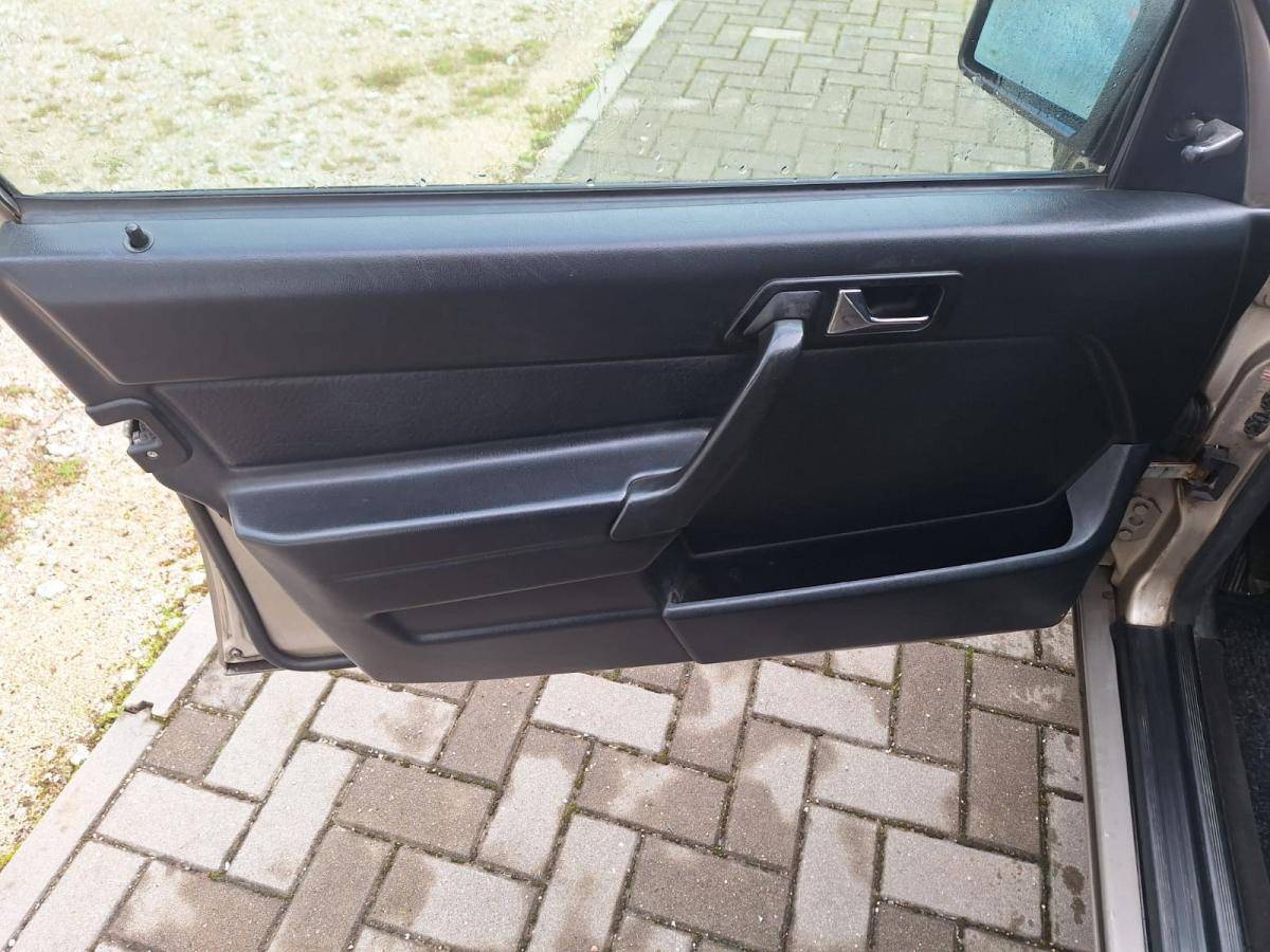 mercedes-benz-190-1992-gasolina-1737cc