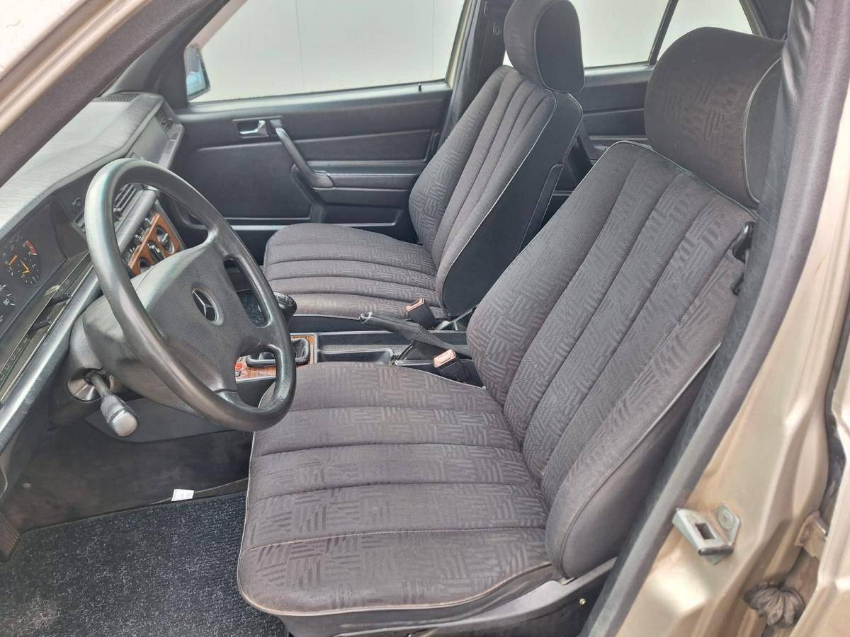 mercedes-benz-190-1992-gasolina-1737cc