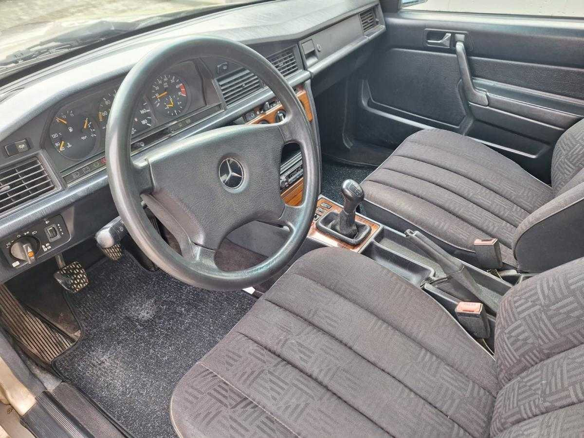 mercedes-benz-190-1992-gasolina-1737cc