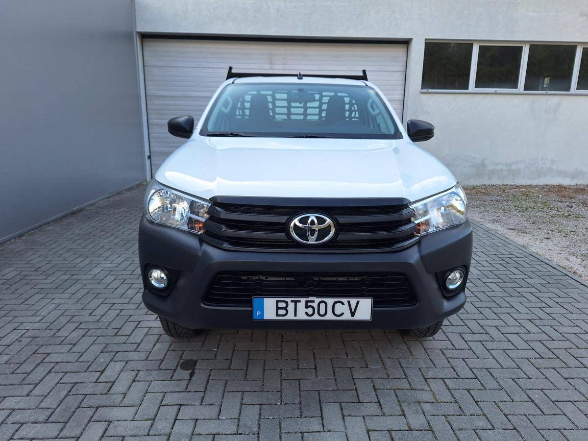 toyota-hilux-2019-diesel-2393cc