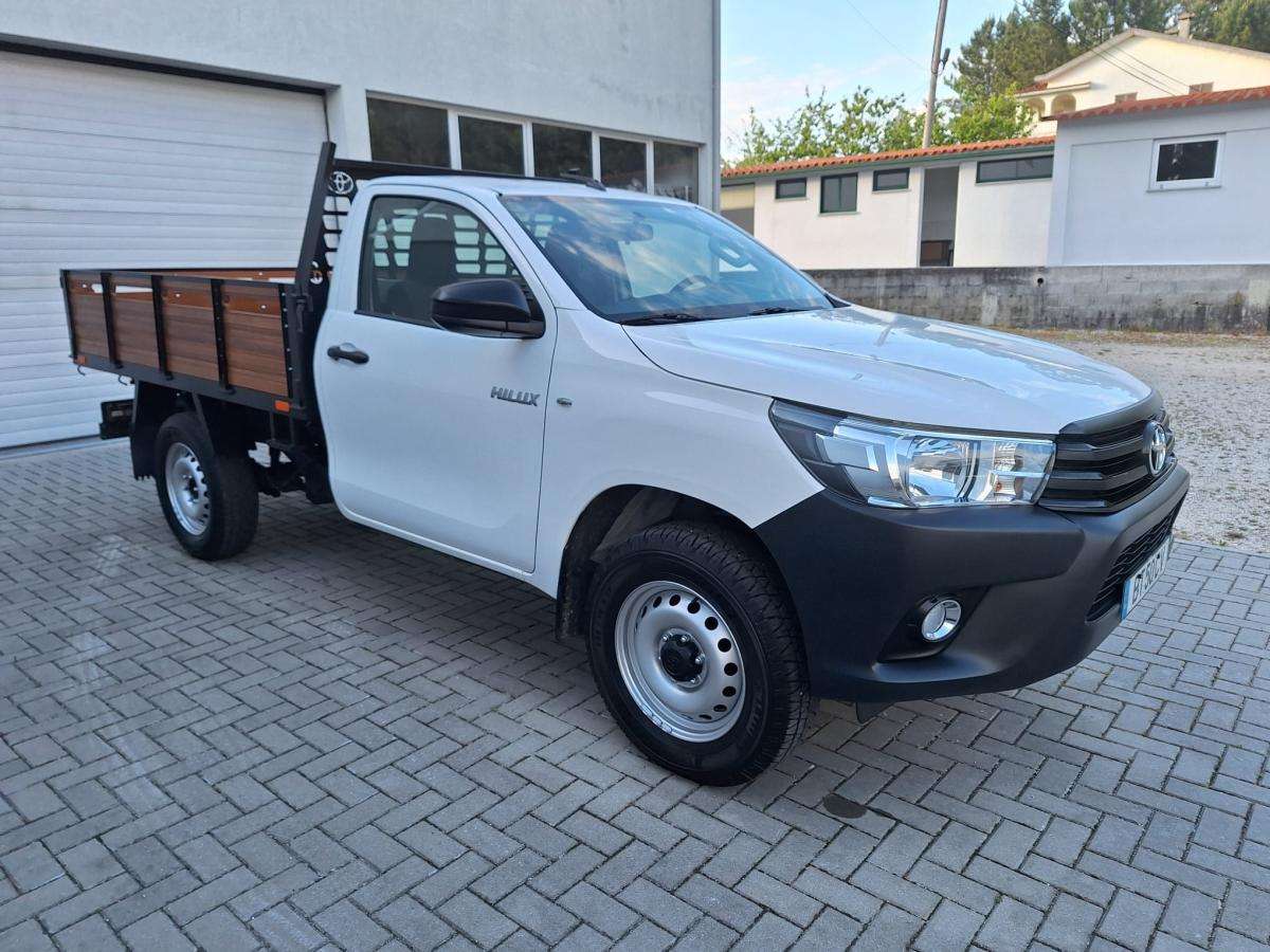toyota-hilux-2019-diesel-2393cc