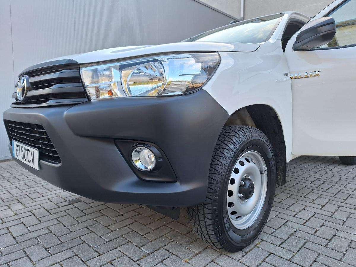 toyota-hilux-2019-diesel-2393cc