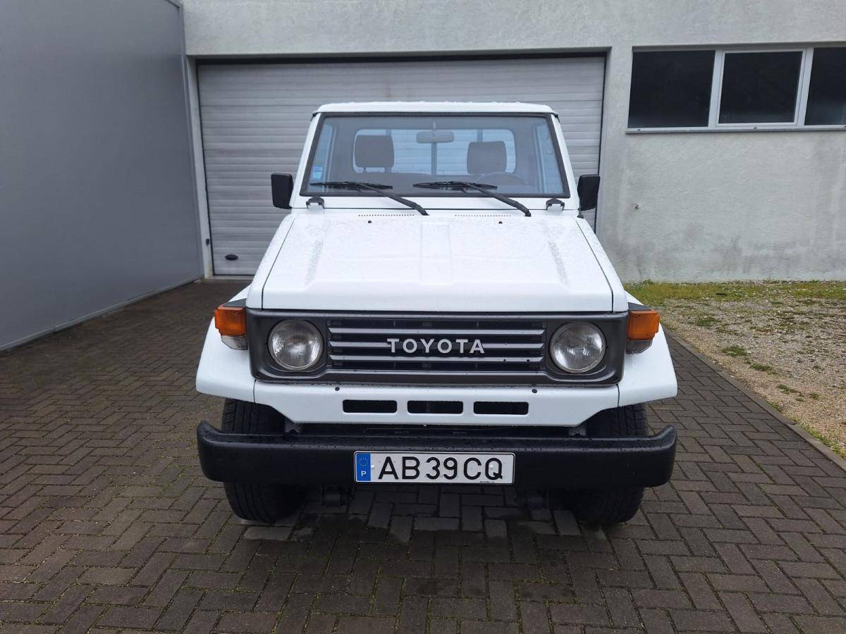 toyota-land-cruiser-1992-diesel-3469cc