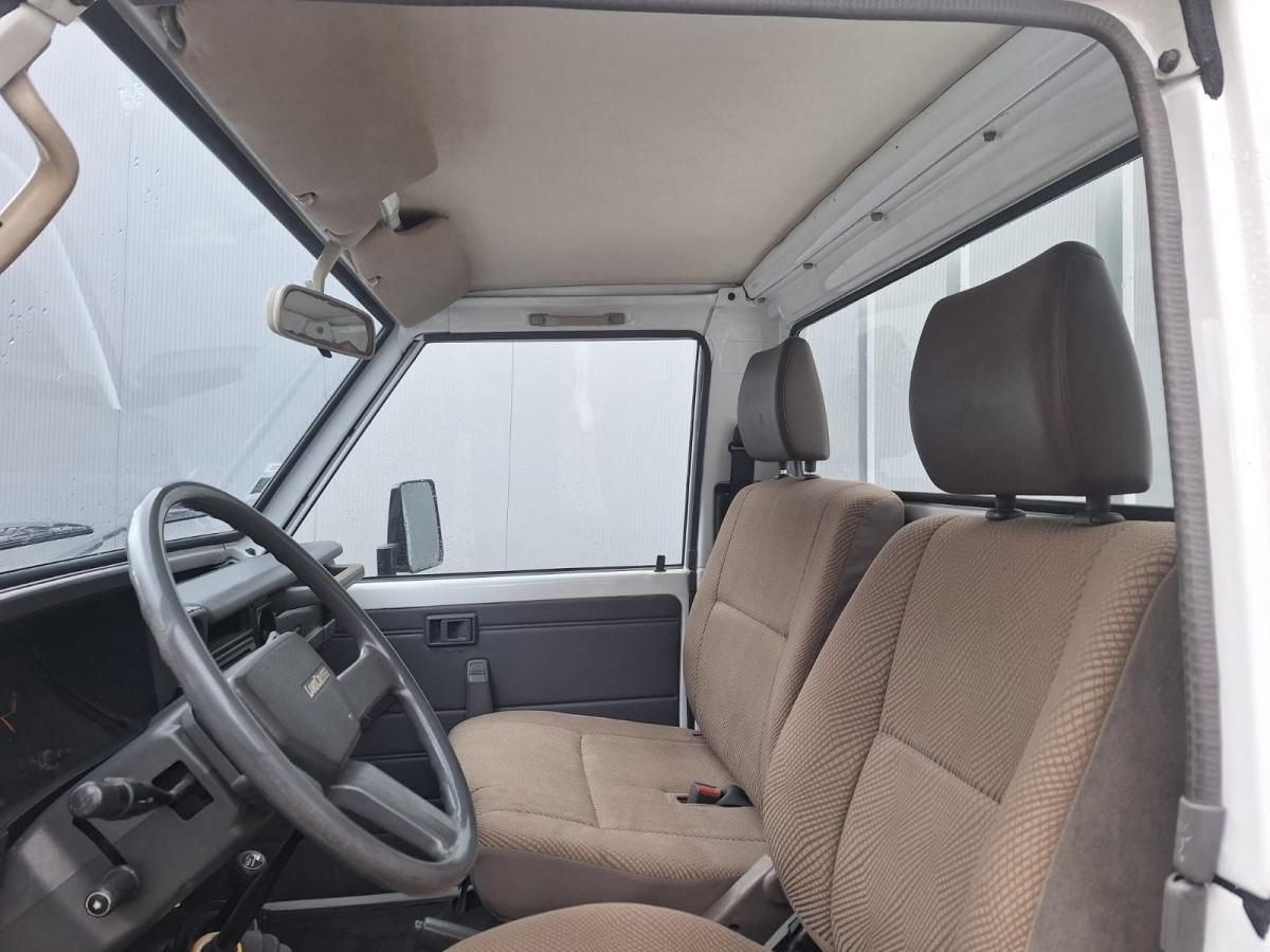 toyota-land-cruiser-1992-diesel-3469cc