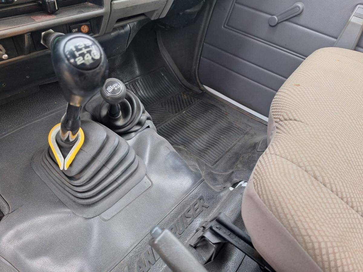 toyota-land-cruiser-1992-diesel-3469cc