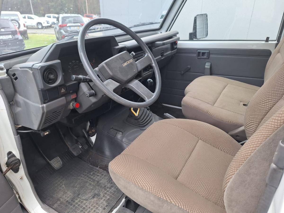 toyota-land-cruiser-1992-diesel-3469cc