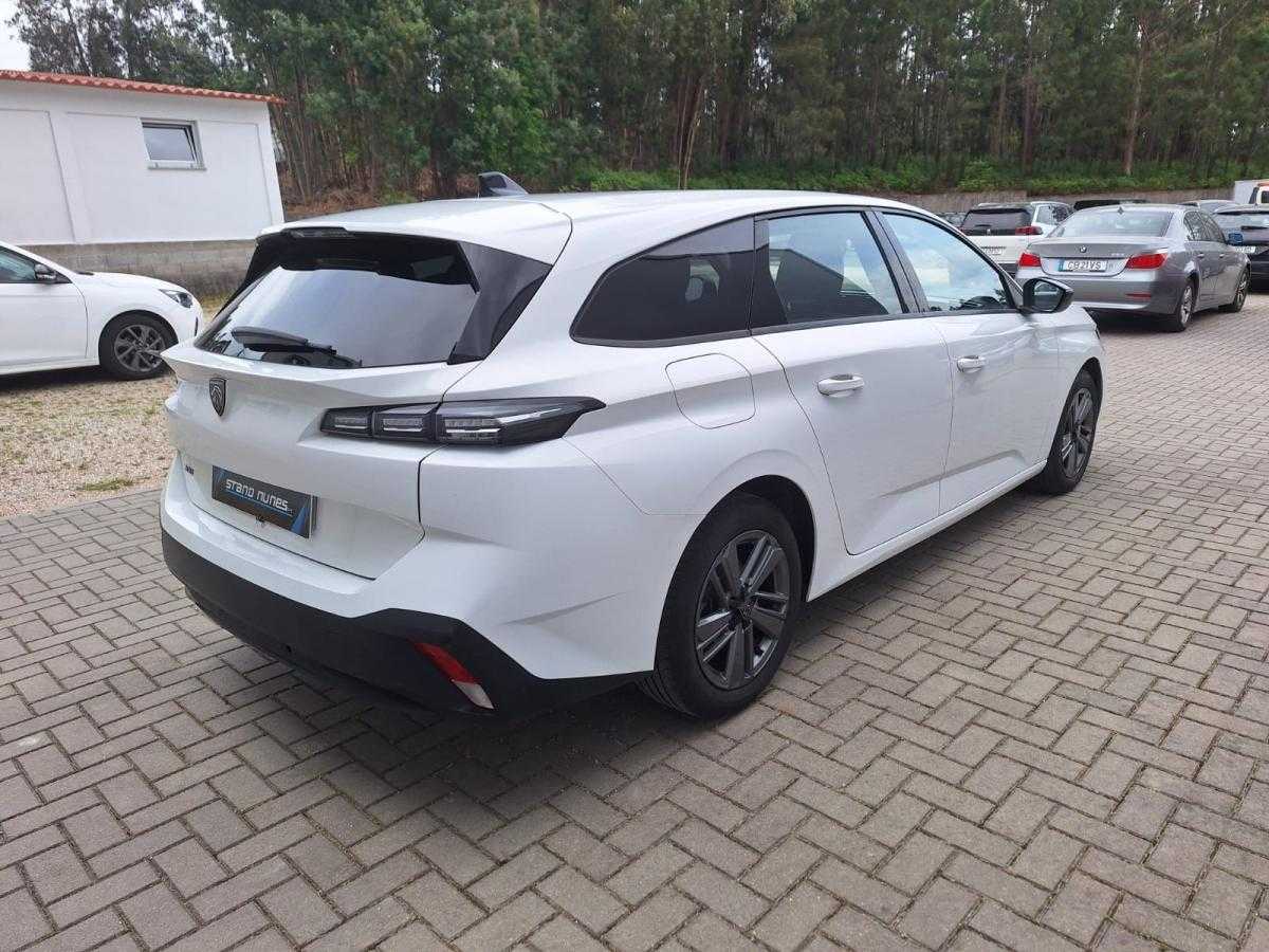 peugeot-308-sw-2023-diesel-1499cc